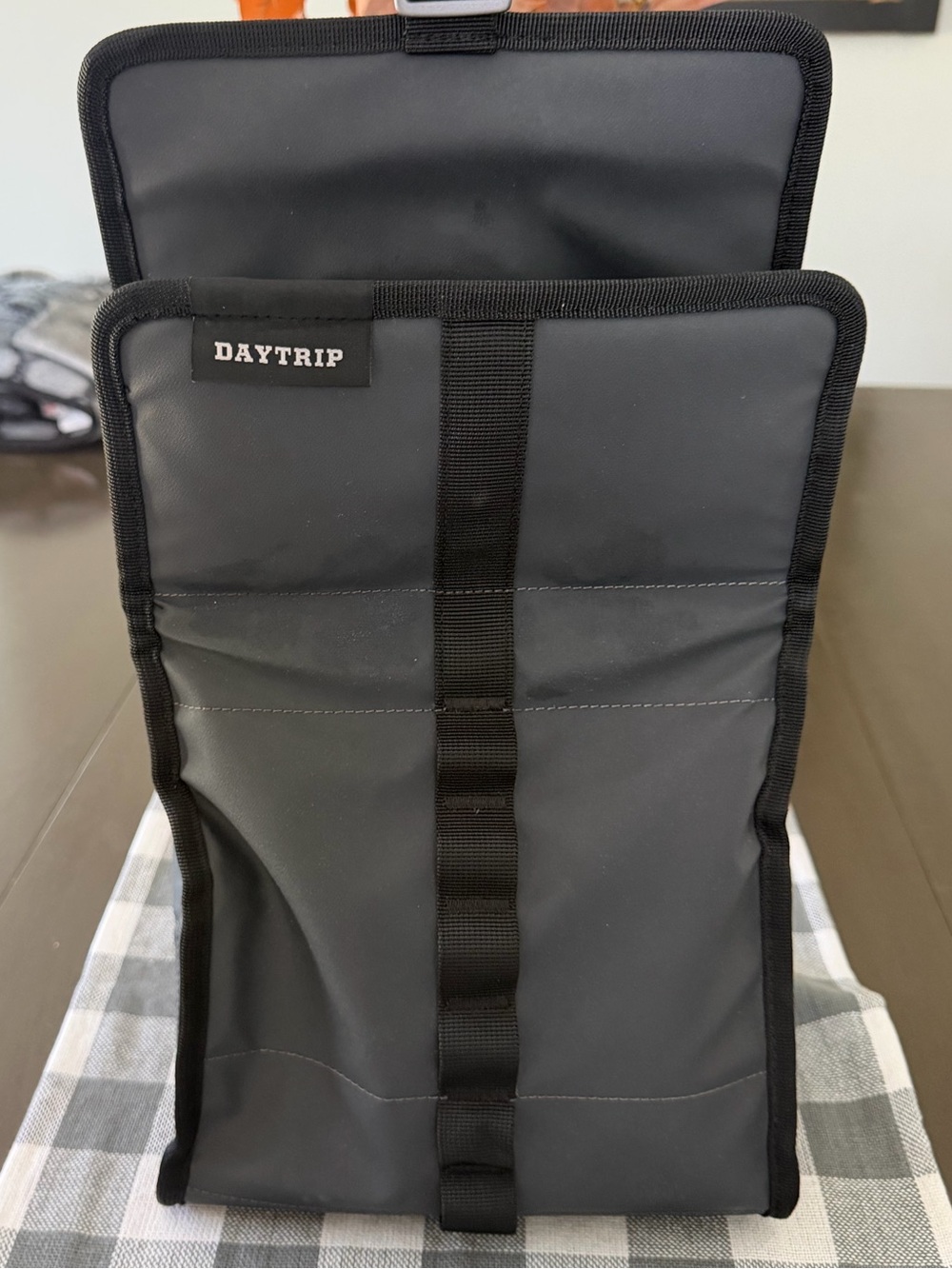 Yeti Daytrip Lunchbox - Picture 2 of 4